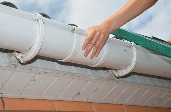 Gutter Reattachment in Georgetown